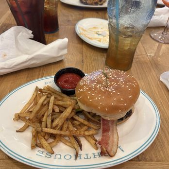 Lighthouse Coastal Brasserie - Burger - Bars Near Me - Hammond, Louisiana Lighthouse Coastal Brasserie - Burger - Bars Near Me - Hammond, Louisiana