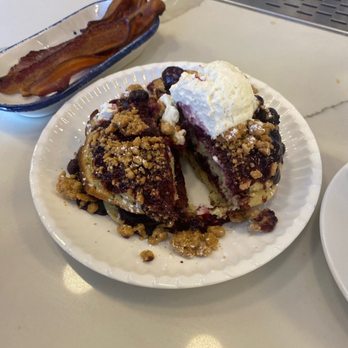 Unconventional Diner - Buttermilk pancakes and bacon - Breakfast & Brunch Near Me - Washington, DC, District of Columbia