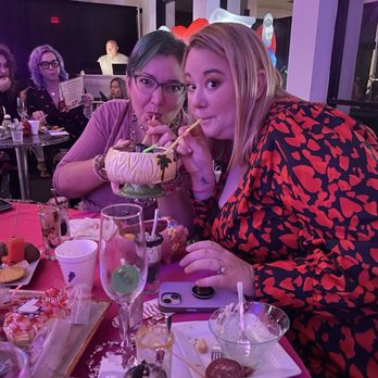 Red Gill Bistro Galentines - Friends sharing a tiki bowl - Local Flavor Near Me - Jacksonville, Florida Red Gill Bistro Galentines - Friends sharing a tiki bowl - Local Flavor Near Me - Jacksonville, Florida