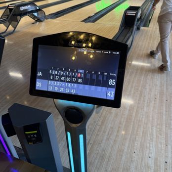 Seven Ten Social - Bowling Near Me - Chicago, Illinois Seven Ten Social - Bowling Near Me - Chicago, Illinois