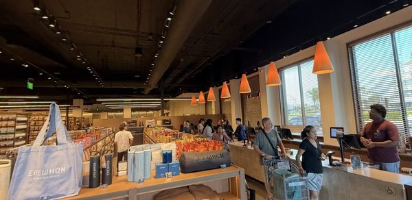 Erewhon Manhattan Beach by null