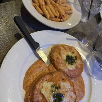 Amedeo Restaurant & Lounge - Karaoke Near Me - Cranston, Rhode Island