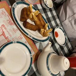 Lucky Bowl - Appetizers included in the meal for 2