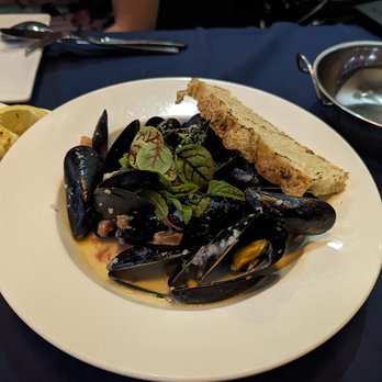 Diana's Oyster Bar And Grill - Seafood Near Me - Markham, Ontario