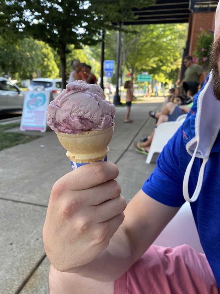 THE TEE BAR WITH A TWIST Updated August 2024 8 Washington St