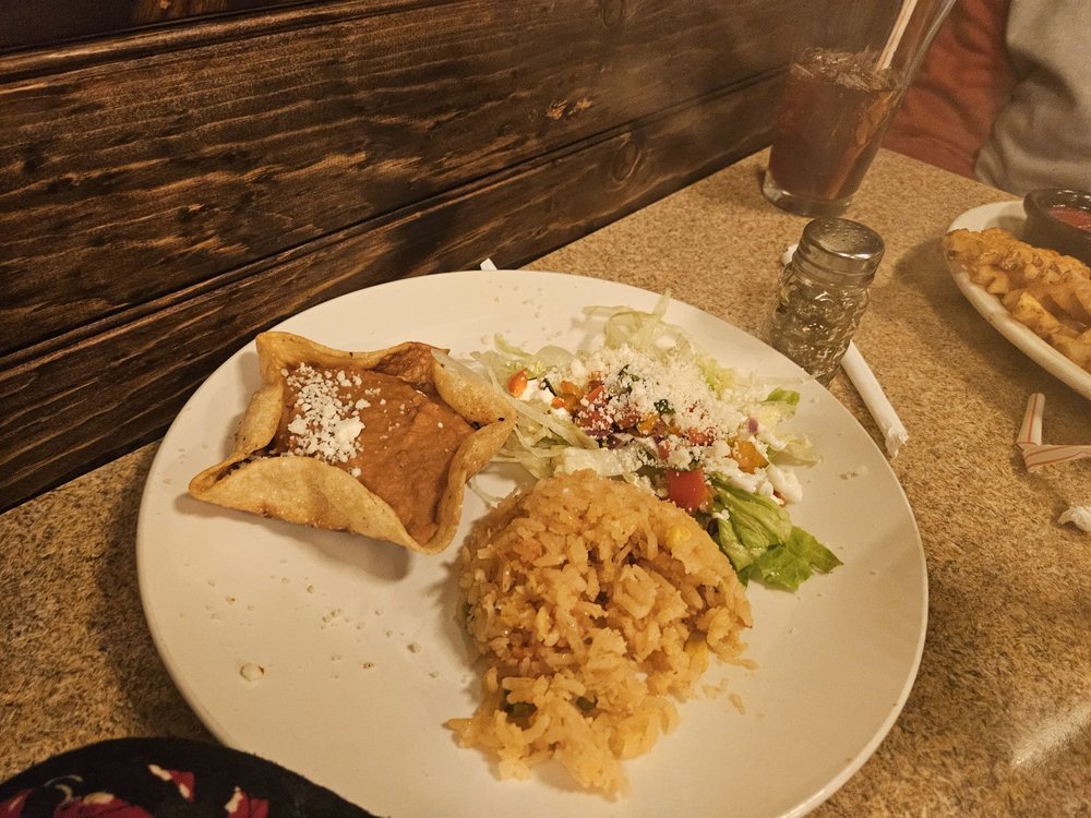 El Maguey Mexican Restaurant Logo