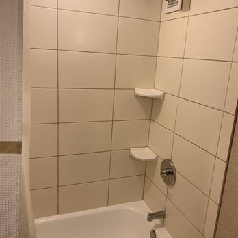Austin Marriott North - Shower - Hotels Near Me - Round Rock, Texas