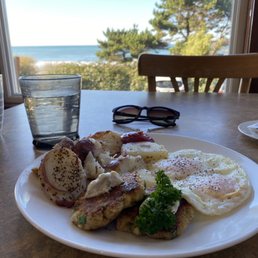 Perfect breakfast view. Crab cakes are lovely. Perfect breakfast view. Crab cakes are lovely.