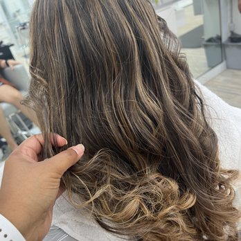 Dominican Hair Salon - Blow Dry/Out Services Near Me - Ormond Beach, Florida