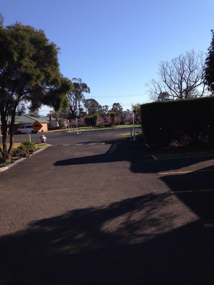 SCONE MOTOR INN & APARTMENTS Hotels & Travel Cnr of New England Hwy