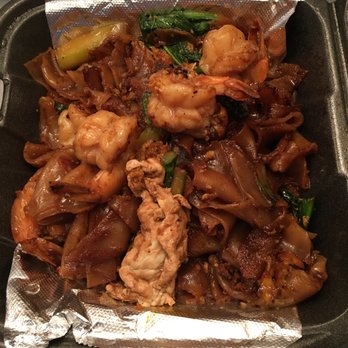 ThaiYada Restaurant - Pad See Ew with Shrimp - Thai Near Me - Rochester, New York ThaiYada Restaurant - Pad See Ew with Shrimp - Thai Near Me - Rochester, New York