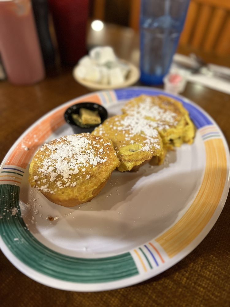 Tom Sawyer Restaurant & Pastry Shop