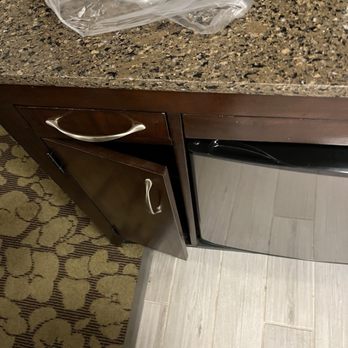 Hilton Garden Inn Arcadia/Pasadena Area - Doors are borken - Hotels Near Me - Arcadia, California Hilton Garden Inn Arcadia/Pasadena Area - Doors are borken - Hotels Near Me - Arcadia, California