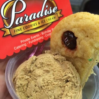 LA Cookie Con - Paradise food truck giving out samples of their ice cream and cookies! Nice selection! - Unofficial Yelp Events Near Me