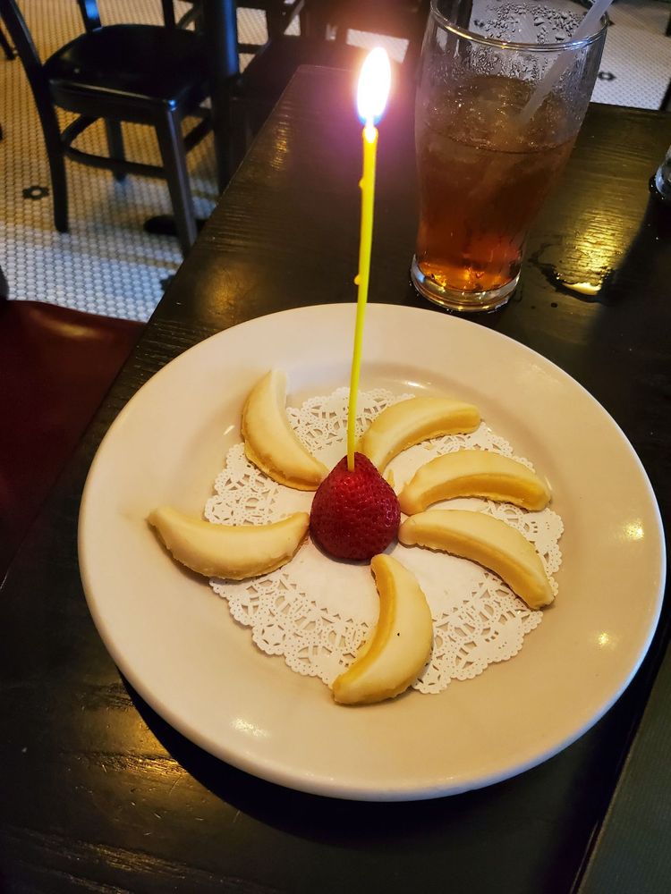 Maggiano's Little Italy