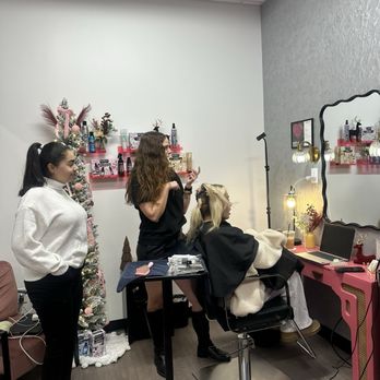Archer House Salon - Staff - Hair Salons Near Me - Cedar Park, Texas Archer House Salon - Staff - Hair Salons Near Me - Cedar Park, Texas