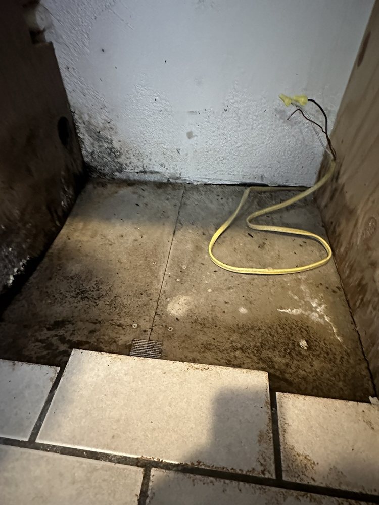 EBG PROPERTIES Updated October 2024 11 Photos 4001 Stonewood Dr