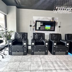 La Boba Cafe - Pedicure stations