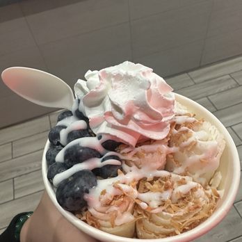 ICICLES - Piña colada - don't order it - Ice Cream & Frozen Yogurt Near Me - San Mateo, California