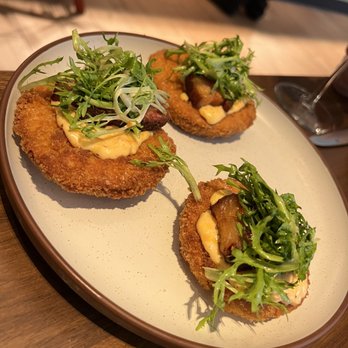 Yardbird Table & Bar - Fried Green Tomato BLT - New American Near Me - Chicago, Illinois