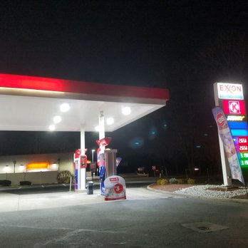 Exxon - I'm busy, I'll put my exxon - Gas Stations Near Me - Iselin, New Jersey