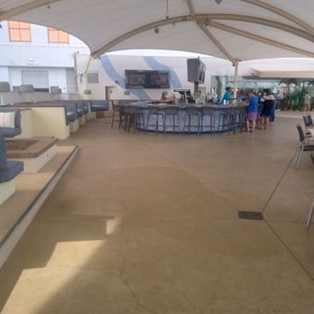 Grand Sierra Resort - Bar by pool - Hotels Near Me - Reno, Nevada Grand Sierra Resort - Bar by pool - Hotels Near Me - Reno, Nevada