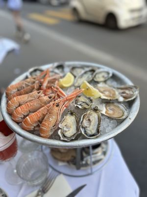 Les Antiquaires by null