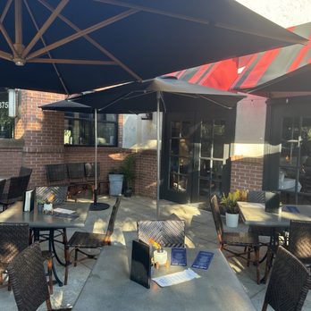Burtons Grill & Bar - Back Patio - New American Near Me - Mount Pleasant, South Carolina Burtons Grill & Bar - Back Patio - New American Near Me - Mount Pleasant, South Carolina