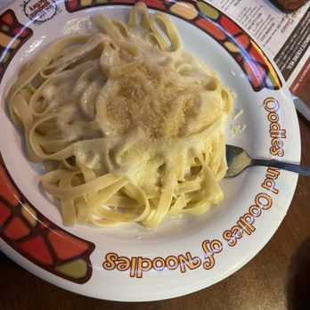 The Old Spaghetti Factory - Kids fettuccine Alfredo - Italian Near Me - Riverside, California The Old Spaghetti Factory - Kids fettuccine Alfredo - Italian Near Me - Riverside, California