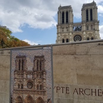 Notre Dame View - Notre-Dame closed off due to post fire renovations - Paris, 75 Notre Dame View - Notre-Dame closed off due to post fire renovations - Paris, 75