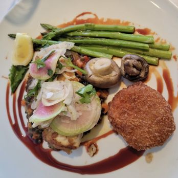 Bon Appetit - Bon Appétit Waterfront Restaurant, Dunedin - New American Near Me - Dunedin, Florida