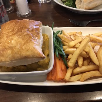 Mash Tun - Chicken Curry Pot Pie & Chips. - Pubs Near Me - Aberlour, MRY