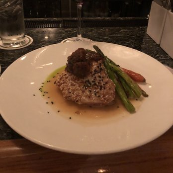 Lahaina Grill - Ahi with maui onion - Seafood Near Me - Lahaina, Hawaii Lahaina Grill - Ahi with maui onion - Seafood Near Me - Lahaina, Hawaii