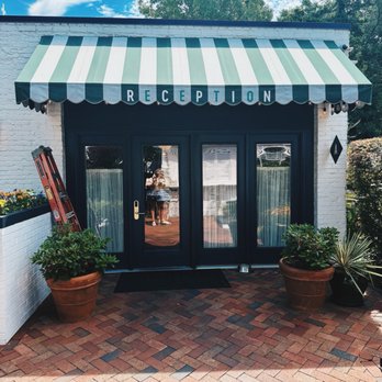 Dram Yard - New American Near Me - Wilmington, North Carolina