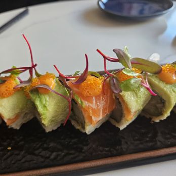 Echigo Home Cook - Scallop and avocado roll with light sauce. - Japanese Near Me - San Francisco, California Echigo Home Cook - Scallop and avocado roll with light sauce. - Japanese Near Me - San Francisco, California
