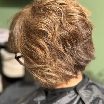 Divine Vibrancy By Kaitlynn - Hair Stylists Near Me - Clermont, Florida Divine Vibrancy By Kaitlynn - Hair Stylists Near Me - Clermont, Florida