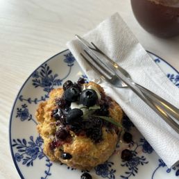 hands down literally the best scone in toronto I at least come here twice a week to study or chill:) hands down literally the best scone in toronto I at least come here twice a week to study or chill:)