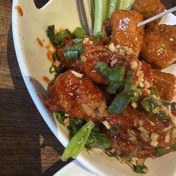 Yard House - Gardein - buffalo & Korean - New American Near Me - Oxnard, California