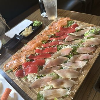 Sushi Roll Land - Tuna Carpaccio, Salmon Carpaccio, Albacore Carpaccio - Sushi Bars Near Me - San Diego, California