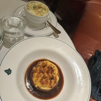The Ivy Cafe - Marylebone - Traditional shepherds pie - Cafes Near Me - London, XGL