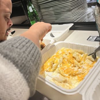 Jacob's Pickles Time Out Market - Fighting with my kid over the Classic Mac & Cheese - Comfort Food Near Me - Brooklyn, New York