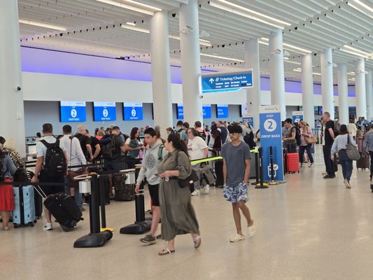 Charlotte Douglas International Airport by null