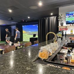 Bogey’s Indoor Golf - Golf simulator