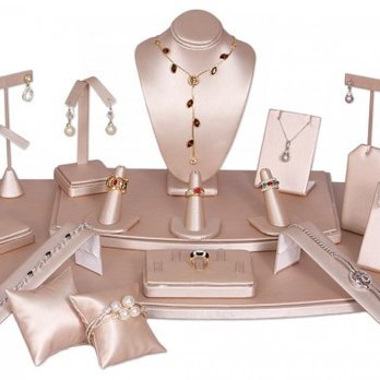 Jewelry Display - New Steel Pink display at www.jewelrydisplay.com - Jewelry Near Me - Miami, Florida Jewelry Display - New Steel Pink display at www.jewelrydisplay.com - Jewelry Near Me - Miami, Florida