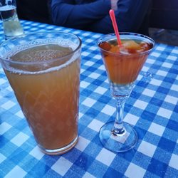 Äppelwoi-Stübche Grillmayer - Apfelsaft und Mispelche