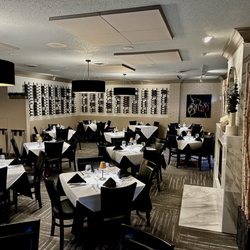 Trattoria Toscana - Dining room