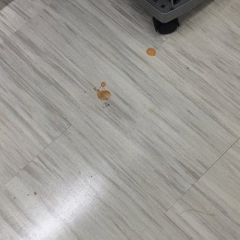 Pavilions - Spills on the floor - Grocery Near Me - Laguna Beach, California