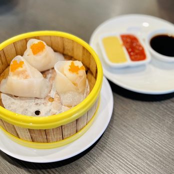 Chef Tony Dim Sum - Scallop and shrimp dumpling w/ fish roe - Dim Sum Near Me - Arcadia, California Chef Tony Dim Sum - Scallop and shrimp dumpling w/ fish roe - Dim Sum Near Me - Arcadia, California
