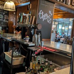 51 Park Restaurant & Tavern