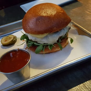 Blackbird Tavern - Burger - Gastropubs Near Me - Temecula, California Blackbird Tavern - Burger - Gastropubs Near Me - Temecula, California